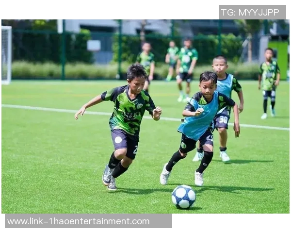 足球元素宿舍的青春岁月与梦想追逐之旅 足球元素宿舍的青春岁月与梦想追逐之旅